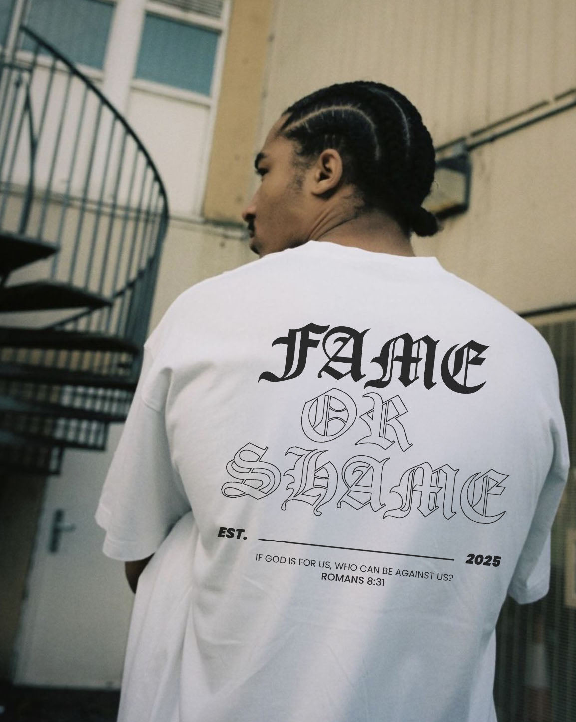 CAMISETA ROMANS 8:31 OVERSIZE BLANCO
